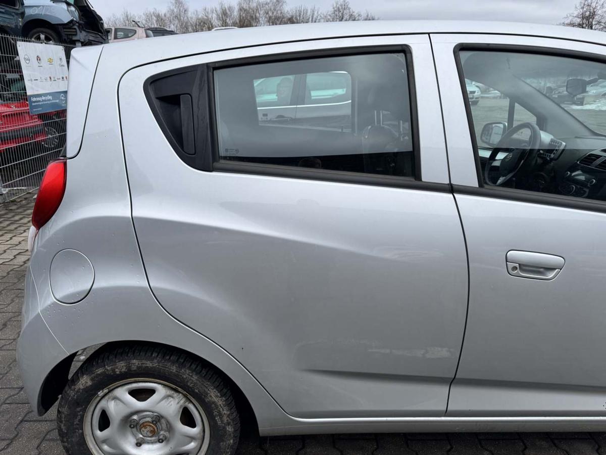 Chevrolet Spark original T&uuml;r hinten rechts GAN Ice Silver Met Rohbau Bj.2013